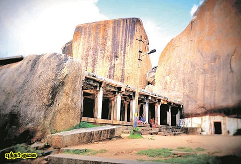 புத்த துறவிகள் வாழ்ந்த இடம்