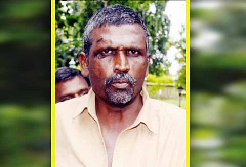 ஈரோடு வ.உ.சி. பூங்காவில் காதலர்களை வெளியேறும்படி கூறியவருக்கு தர்மஅடி