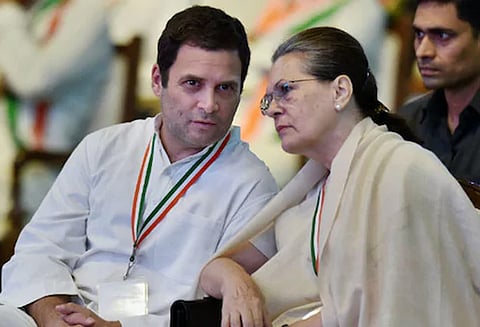 அகஸ்டா வெஸ்ட்லேண்ட்: சோனியா காந்தியை சிக்கவைக்க மத்திய அரசு சதிதிட்டம் - காங்கிரஸ்