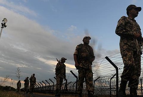 சர்வதேச எல்லையில் எச்சரிக்கையை மீறி இந்தியாவிற்குள் ஊடுருவிய பாகிஸ்தானியர் சுட்டு கொலை