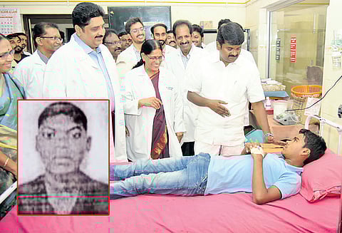 பெருங்குடியில் இரும்பு சாரம் சரிந்து விபத்து: 2 என்ஜினீயர்கள் கைது