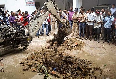 அரசு காப்பகத்தில் சிறுமிகள் பாலியல் பலாத்காரம் பீகார் அரசுக்கு தேசிய மனித உரிமைகள் ஆணையம் நோட்டீஸ்