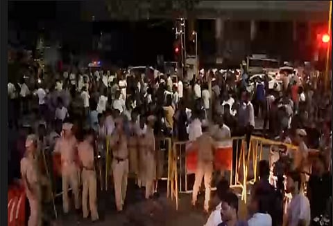 காவேரி மருத்துவமனை: பாதுகாப்பு பணியில் 2 ஆயிரம் போலீசார் குவிப்பு