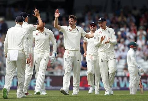 இங்கிலாந்துக்கு எதிரான கடைசி டெஸ்ட்: பாகிஸ்தான் அணி 174 ரன்னில் ‘ஆல்-அவுட்’