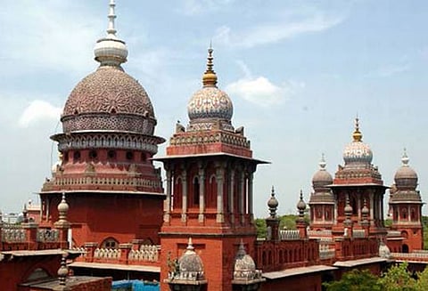 துப்பாக்கி சூட்டில் பலியான 6 பேரின் உடலை உடனடியாக பிரேத பரிசோதனை செய்ய வேண்டும் ஐகோர்ட்டு உத்தரவு