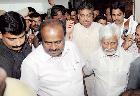 கர்நாடகத்தில் ஆட்டம் காணும் கூட்டணி ஆட்சி துணை முதல்–மந்திரி பதவி கேட்டு எம்.பி.பட்டீல் பிடிவாதம் குமாரசாமி நேரில் சந்தித்து சமரசம்