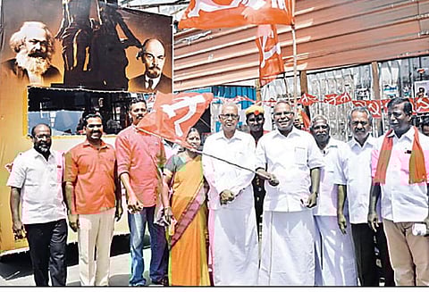 பத்திரிகையாளர்களை அவதூறாக பேசிய நடிகர் எஸ்.வி.சேகரை கைது செய்ய தமிழக அரசு தயாராக இல்லை- கே.பாலகிருஷ்ணன் பேட்டி