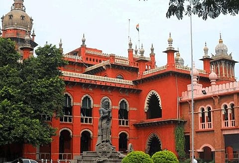 தகுதி நீக்கம் செல்லும் ஏன்? தலைமை நீதிபதி இந்திரா பானர்ஜி