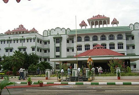 சாட்சி சொல்ல வருபவர்களை கைது செய்யக்கூடாது என்று உத்தரவிட வேண்டும்: மதுரை ஐகோர்ட்டில் வழக்கு