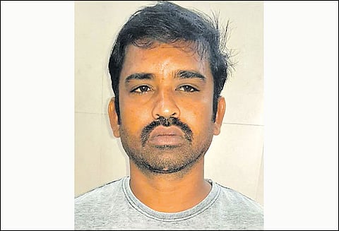 சங்கிலி பறிப்பில் ஈடுபட்டு வந்த வாலிபர் கைது 40 பவுன் நகைகள் பறிமுதல்