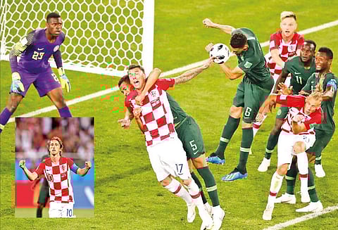 சுயகோல், பெனால்டி உதவியுடன் நைஜீரியாவை நசுக்கியது குரோஷியா