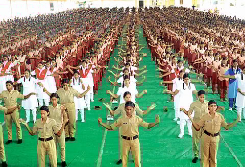 உலக சமுதாய சேவா சங்கம் சார்பில் சர்வதேச யோகா தின விழா: போலீஸ் ஐ.ஜி. பாரி பேச்சு