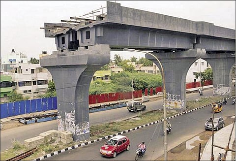 நிலம் கையகப்படுத்துவதில் பிரச்சினை: பாதியில் நிற்கும் வேளச்சேரி-பரங்கிமலை பறக்கும் ரெயில் திட்டப்பணிகள்