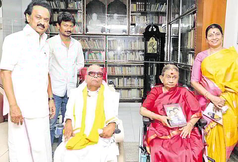 மு.க.ஸ்டாலின் 65-வது பிறந்தநாளை கொண்டாடினார் அரசியல் கட்சி தலைவர்கள் வாழ்த்து