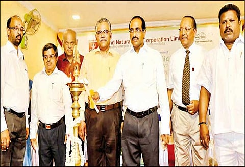 தங்கச்சிமடத்தில் ரூ.80 லட்சம் மதிப்பீட்டில் திடக்கழிவு மேலாண்மை திட்டம்