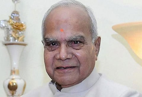 பல்கலைக்கழகங்களின் வளர்ச்சிக்கு தைரியமாக செயல்படுங்கள் துணைவேந்தர்கள் கூட்டத்தில் கவர்னர் பேச்சு