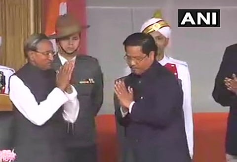 மேகாலயா மாநில முதல்வராக கன்ராட் சங்மா பதவியேற்றுக் கொண்டார்