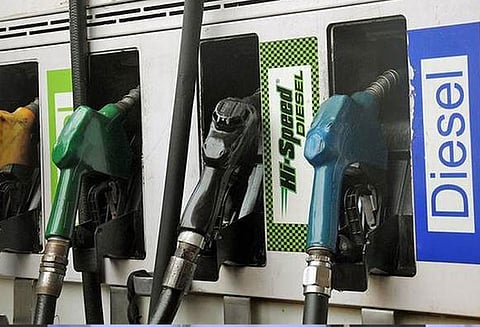 6-வது நாளாக பெட்ரோல், டீசல் விலை ஏறுமுகம்: வாகன ஓட்டிகள் கவலை