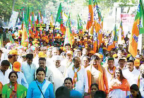 சித்தராமையா தலைமையிலான காங்கிரஸ் அரசை வீட்டுக்கு அனுப்ப வேண்டும்