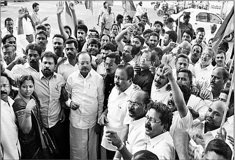 பெரியார் குறித்து சர்ச்சைக்குரிய கருத்து: கோவையில் எச்.ராஜாவை கண்டித்து ஆர்ப்பாட்டம்