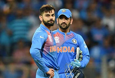 இந்திய அணியில் விராட் கோலியை சேர்க்க தோனி தயங்கினார்: வெங்சர்க்கார் பரபரப்பு தகவல்