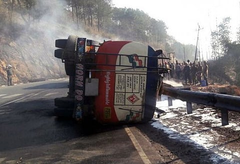 பீகாரில் எண்ணெய் லாரி மீது வாகனம் மோதல்: 7 பேர் பலி; 7 பேர் காயம்