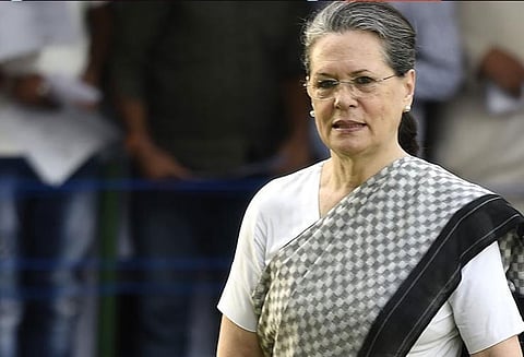 மக்களை அணுகும் முறையில் மாற்றம் கொண்டு வர வேண்டிய கட்டாயத்தில் காங்கிரஸ் உள்ளது:சோனியா காந்தி