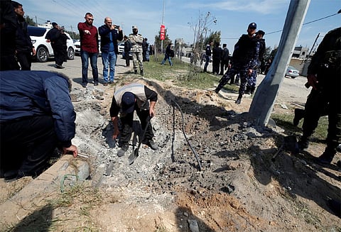 காசா சாலையில் வெடி விபத்து பாலஸ்தீன பிரதமர் உயிர் தப்பினார்