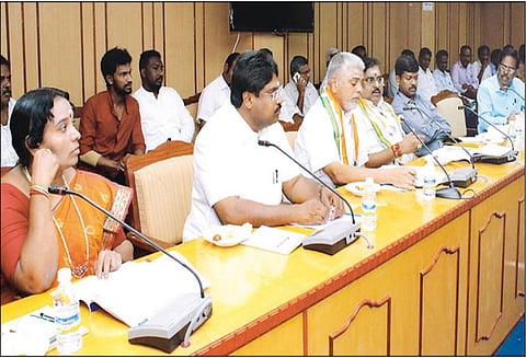 ஆக்கிரமிப்புகளை அகற்றுவதில் அரசியல் தலையீடு கூடாது - அமைச்சர் நமச்சிவாயம் பேச்சு