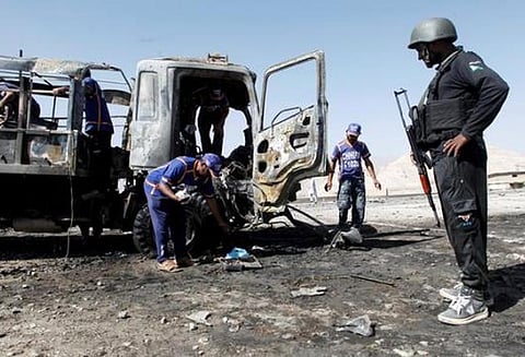 பாகிஸ்தான் முன்னாள் பிரதமர் நவாஸ் ஷெரீப் வீடு அருகே தற்கொலை வெடிகுண்டு தாக்குதல்; 9 பேர் பலி