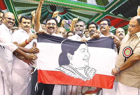 “அம்மா மக்கள் முன்னேற்ற கழகம்“ தமிழகத்தில் நிச்சயம் ஆட்சியை பிடிக்கும்- டிடிவி தினகரன் சபதம்