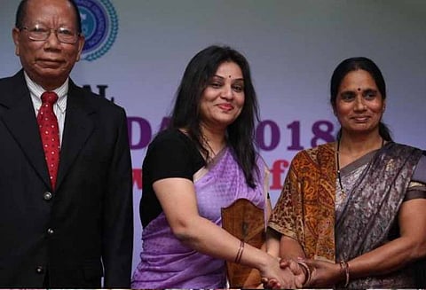 நிர்பயாவின் தாயார் நல்ல உடலமைப்பு கொண்டவர் விருது விழாவில் முன்னாள் டிஜிபி சர்ச்சை பேச்சு