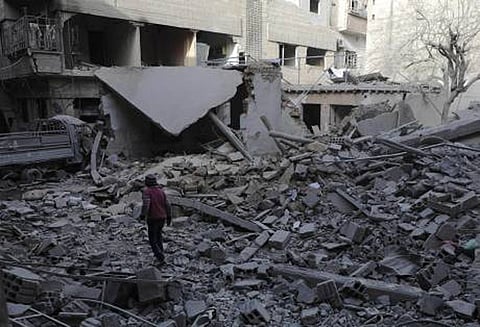 சிரியாவின் கிழக்கு கூட்டாவில் வான் தாக்குதல்