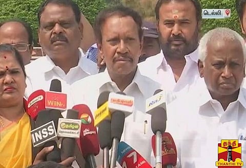 காவிரி விவகாரத்தில் இதுவரை தமிழக எம்.பி.க்களை மத்திய அரசு அழைத்து பேசாதது வருத்தமளிக்கிறது- தம்பிதுரை