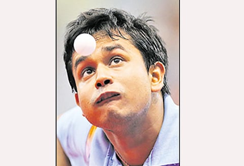 கற்பழிப்பு புகார் எதிரொலி: காமன்வெல்த் டேபிள் டென்னிஸ் அணியில் இருந்து சவும்யாஜித் நீக்கம்