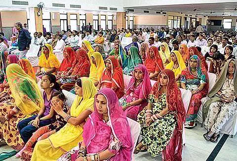 நாடு கடத்தப்படும் இந்துக்கள் பாகிஸ்தானில் கட்டாய மதமாற்றம்