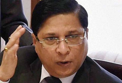 சுப்ரீம் கோர்ட் தலைமை நீதிபதி தீபக் மிஸ்ரா மீது கண்டன தீர்மானம் கொண்டு வர காங்கிரஸ் முயற்சி