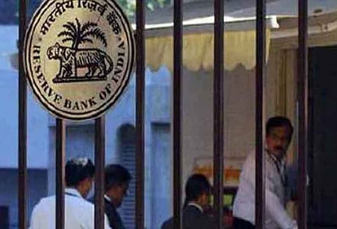 வங்கிகள் நாளை (31-ம் தேதி) இரவு 8 மணி வரை செயல்படும் ரிசர்வ் வங்கி தகவல்