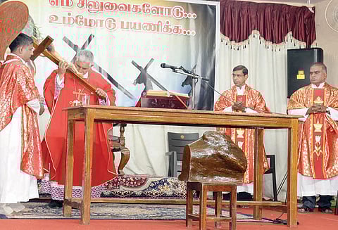 குமரி மாவட்ட கிறிஸ்தவ ஆலயங்களில் புனித வெள்ளி சிறப்பு ஆராதனை