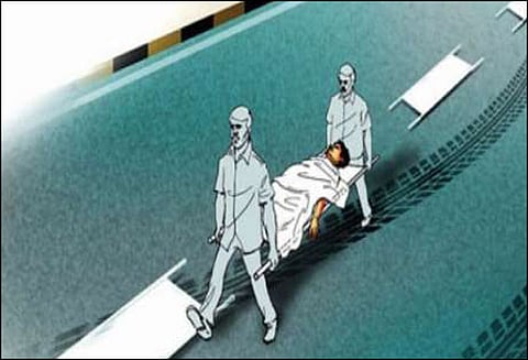 சென்னை வாலிபர்கள் இறங்கி நின்று சண்டையிட்டபோது பரிதாப சாவு