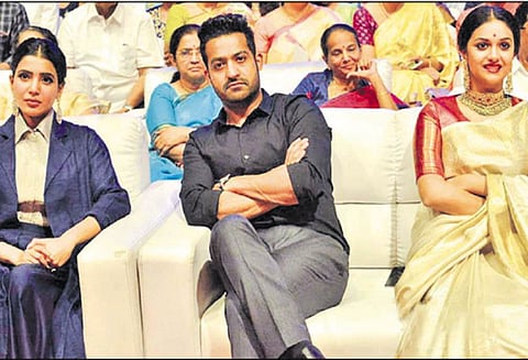 “சாவித்திரி வாழ்க்கை கதையில் நடித்தது பெருமை” -சமந்தா, கீர்த்தி சுரேஷ்