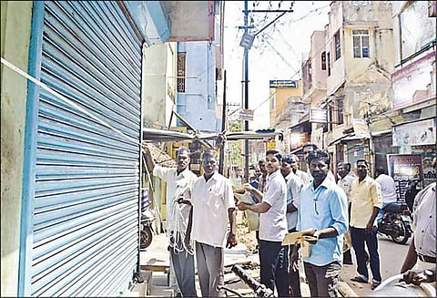 கடலூரில் ஆக்கிரமிப்புகளை அகற்ற அளவீடு செய்யும் பணி