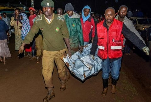 கென்யாவில் அணை உடைந்து விபத்து: 27 பேர் பலி