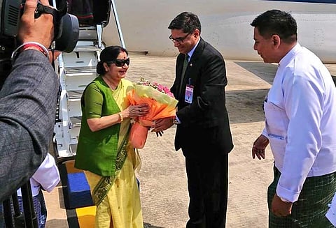 இரண்டு நாள் சுற்றுப்பயணமாக மியான்மர் சென்றார் சுஷ்மா சுவராஜ்