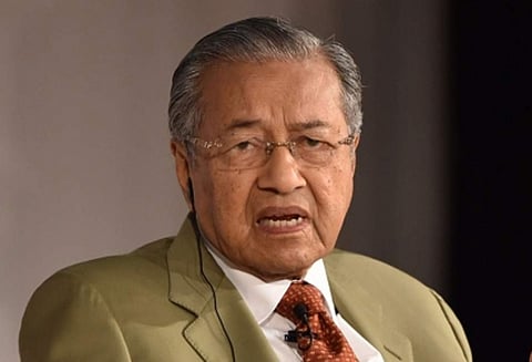 மலேசிய பிரதமராக பதவியேற்றுக்கொண்டார் மகதீர்