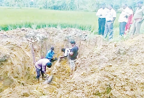 கதிராமங்கலத்தில் ஓ.என்.ஜி.சி. குழாயை மாற்றும் பணி போலீஸ் பாதுகாப்புடன் நடந்தது