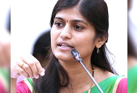 1 லட்சத்து 78 ஆயிரத்து 528 பேருக்கு மடிக்கணினிகள்; கலெக்டர் ரோகிணி தகவல்