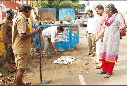 மருத்துவக்கழிவுகளை குப்பைத்தொட்டியில் கொட்டிய தனியார் ஆஸ்பத்திரிக்கு அபராதம்