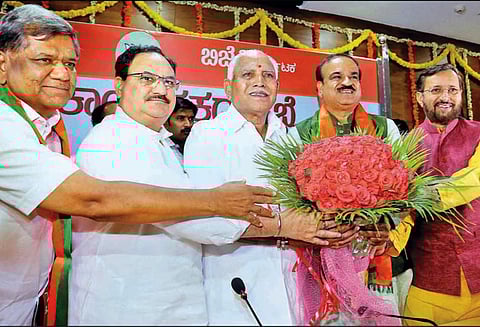 எடியூரப்பா இன்று பதவி ஏற்கிறார்