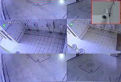 பிட் அடிக்கும் மாணவர்களை கண்டறிய கல்லூரி கழிவறையில் சி.சி.டி.வி. கேமிராக்கள்